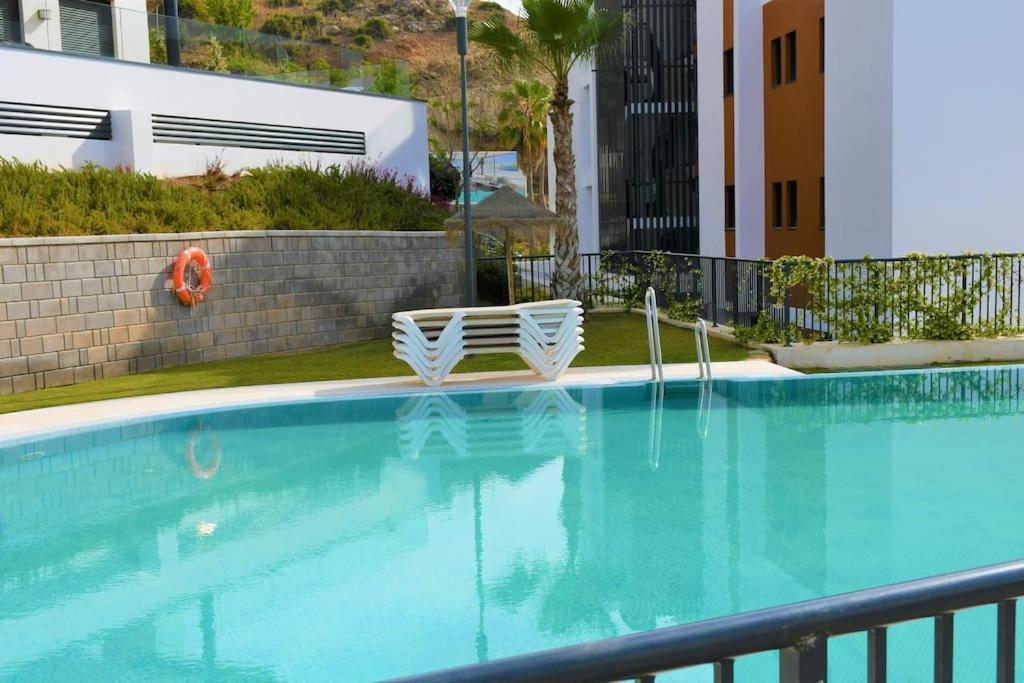 Casa Kerr - Luxury Apt - Sleeps 9 - Los Boliches Lejlighed Málaga Eksteriør billede